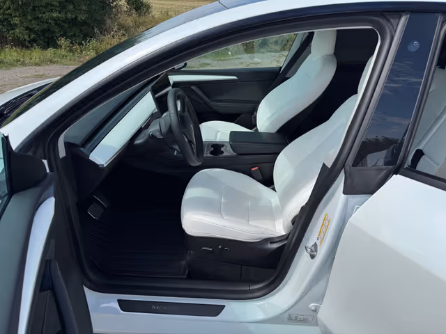 Tesla Model Y - зображення 5