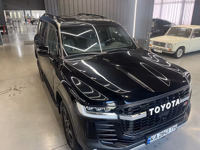 Toyota Land Cruiser - зображення 1