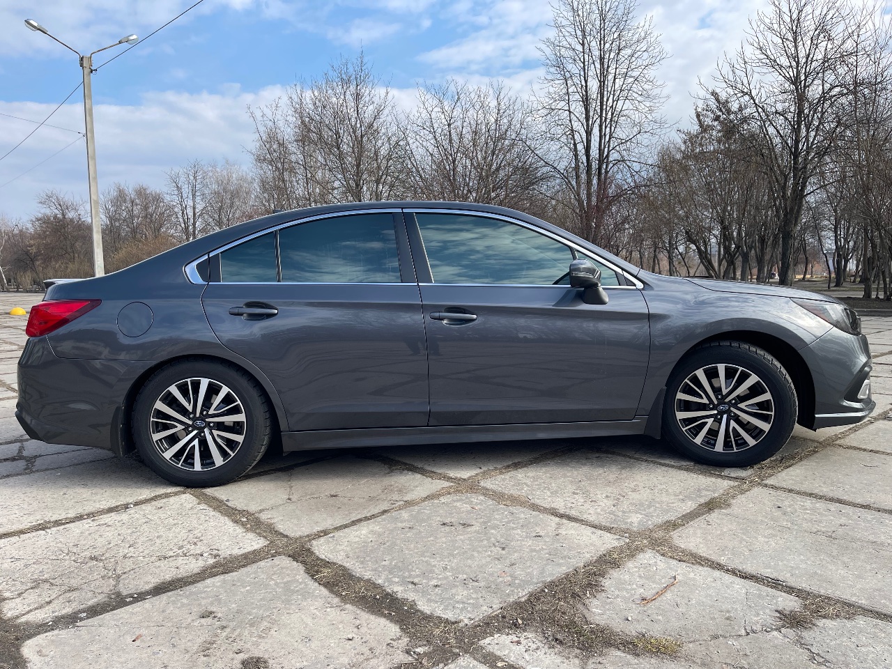 Subaru Legacy - фото 7