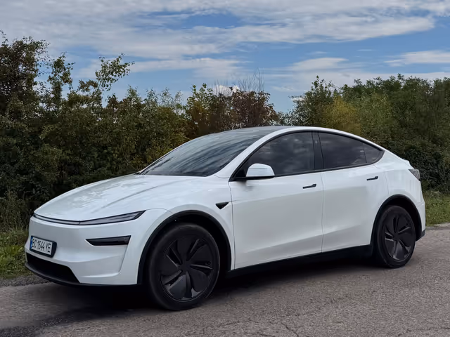 Tesla Model Y - зображення 1
