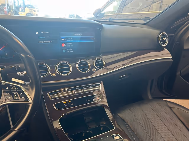 Mercedes-Benz E-Класс - зображення 4