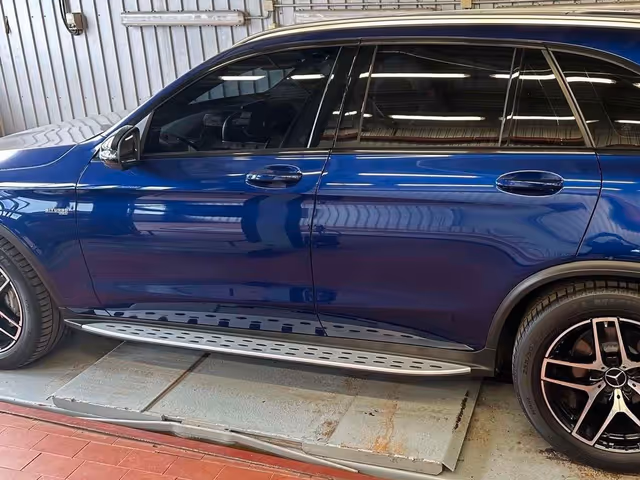 Mercedes-Benz GLC AMG - зображення 2