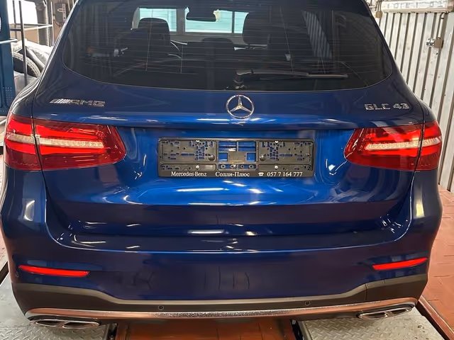 Mercedes-Benz GLC AMG - зображення 3