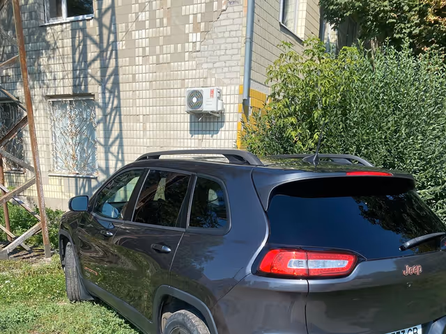 Jeep Cherokee - зображення 3