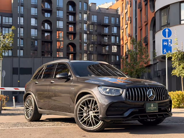 Mercedes-Benz GLC AMG - зображення 2