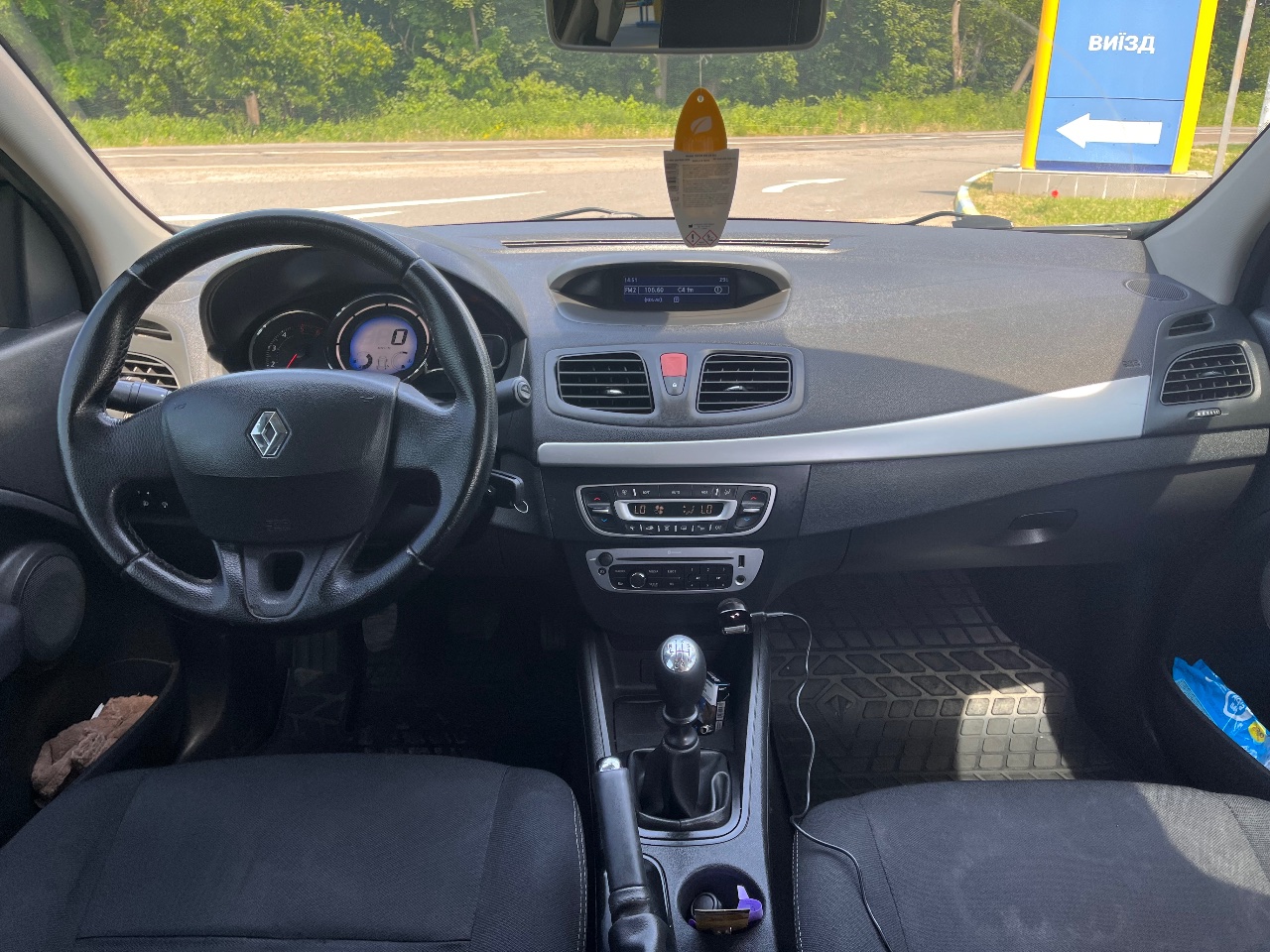 Renault Fluence - фото 2