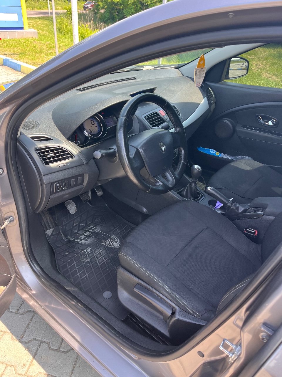 Renault Fluence - фото 10