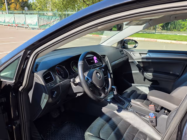 Volkswagen Golf - зображення 4