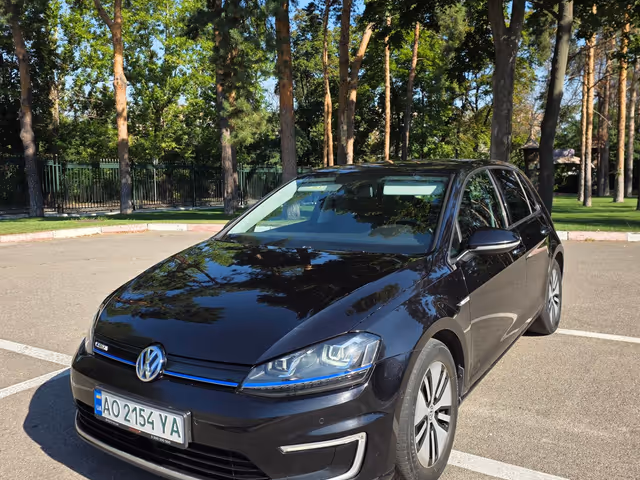 Volkswagen Golf - зображення 1