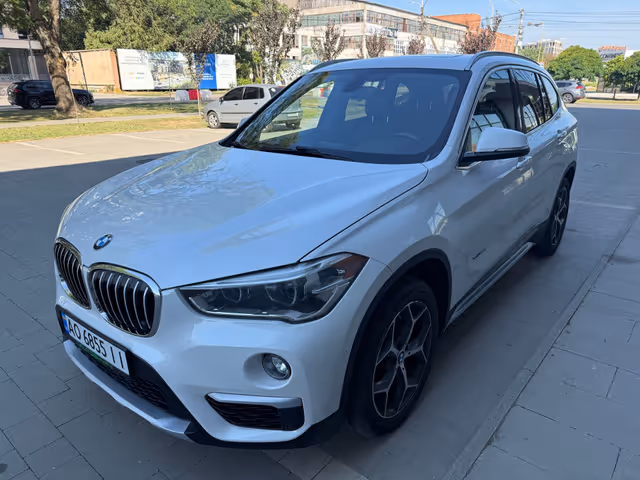 BMW X1 - зображення 1