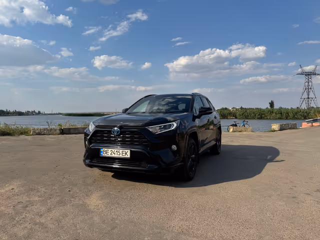 Toyota RAV4 - зображення 1