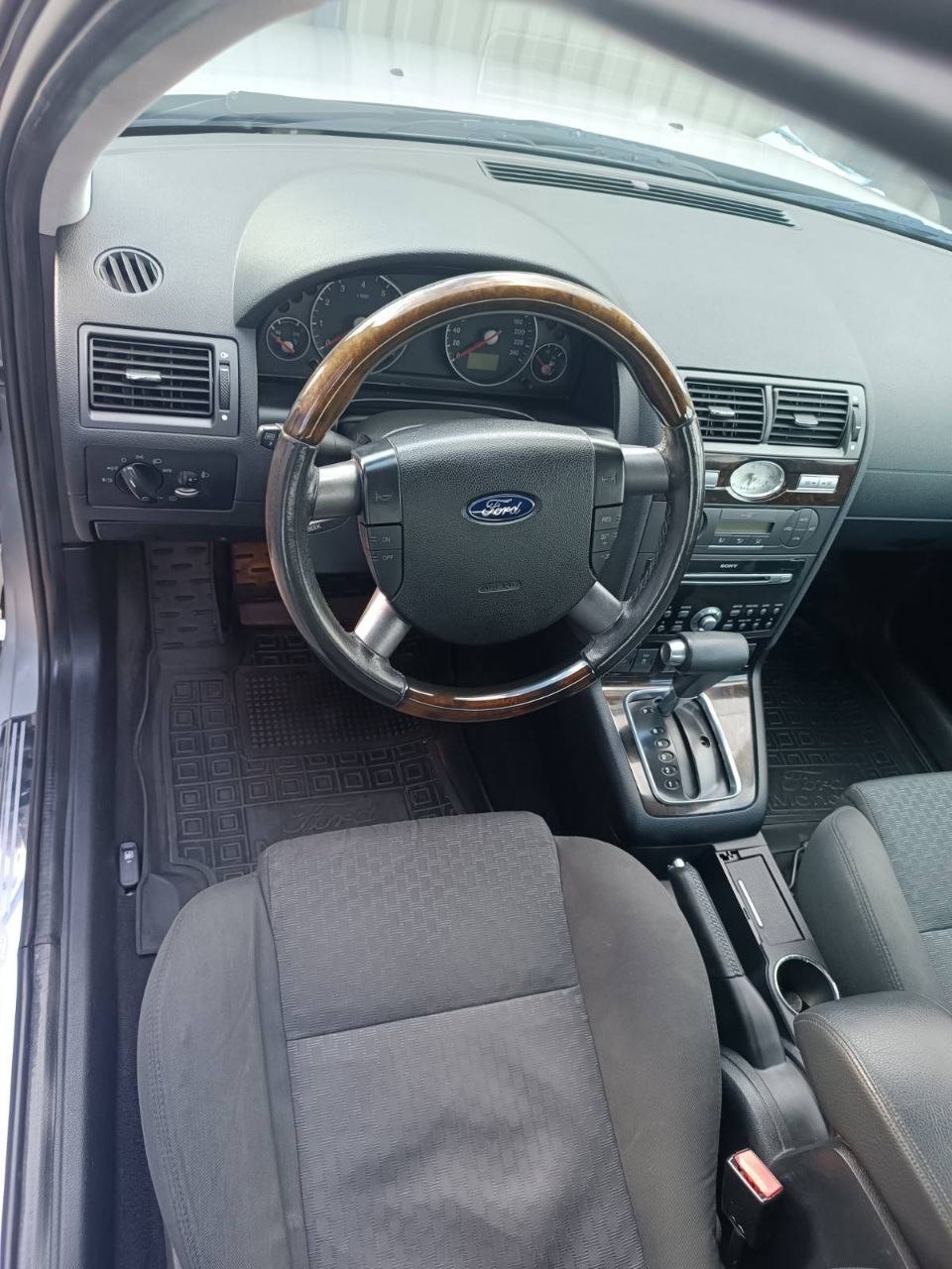 Ford Mondeo - фото 5