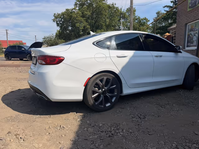 Chrysler 200 - зображення 4