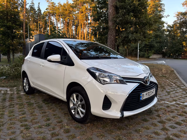 Toyota Yaris - зображення 2