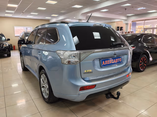 Mitsubishi Outlander - зображення 4