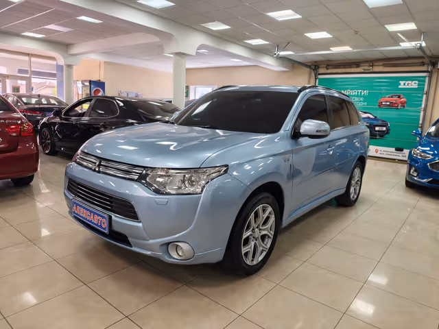 Mitsubishi Outlander - зображення 1