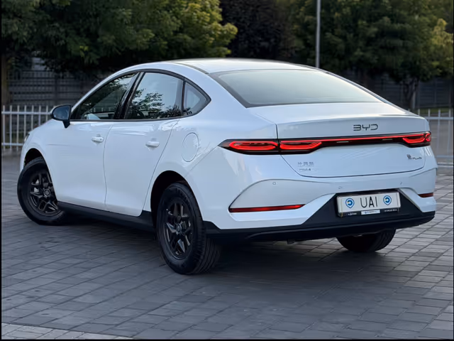 BYD Qin Plus - зображення 4