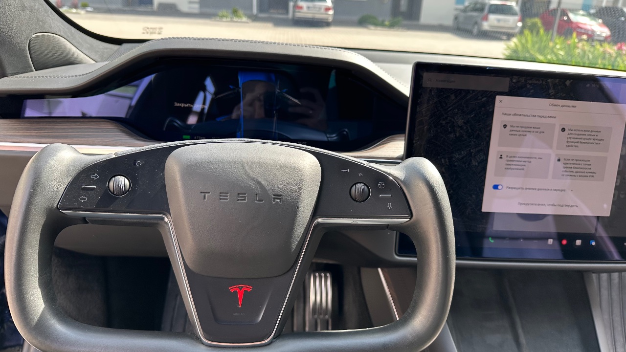 Tesla Model S - фото 13