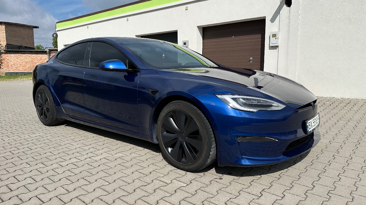 Tesla Model S - фото 7