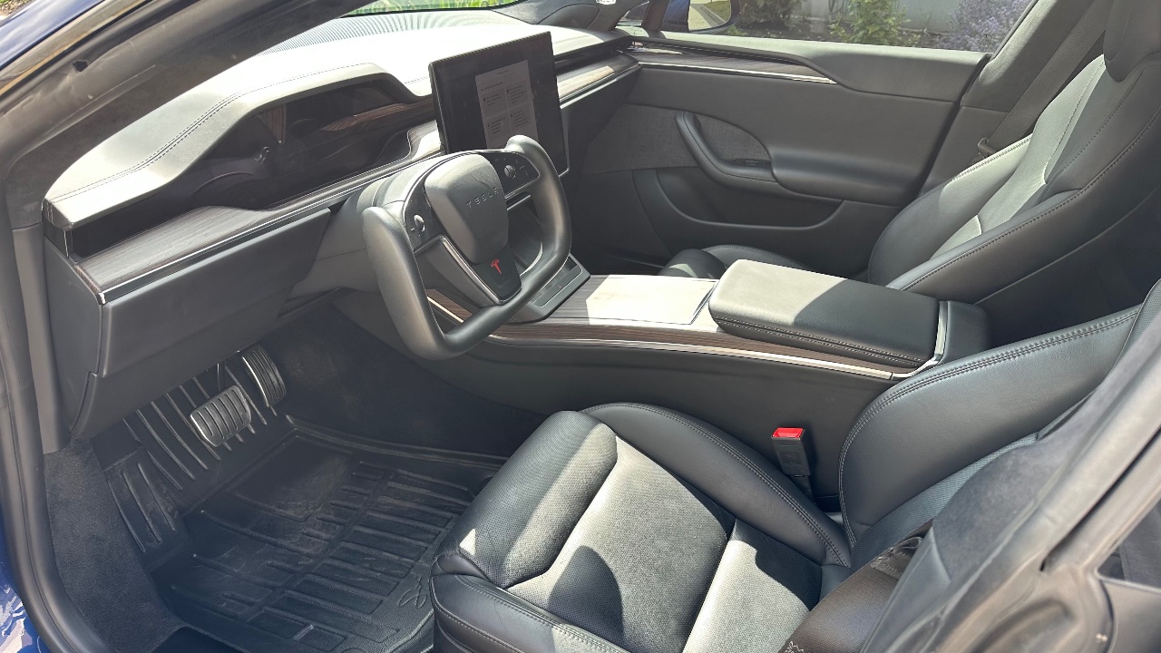 Tesla Model S - фото 11