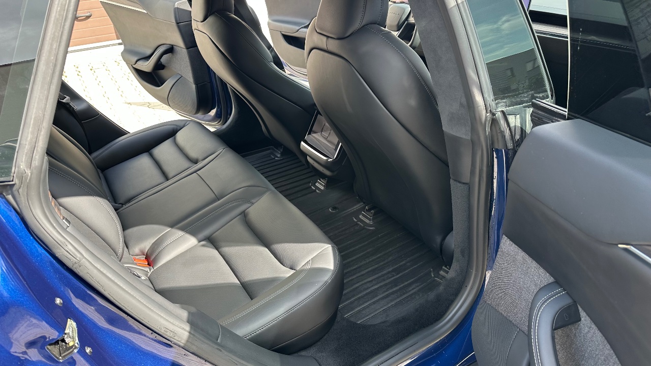 Tesla Model S - фото 8