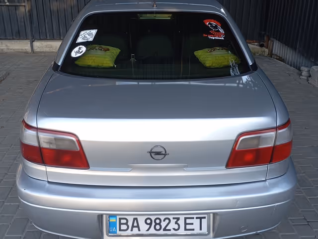 Opel Omega - зображення 3