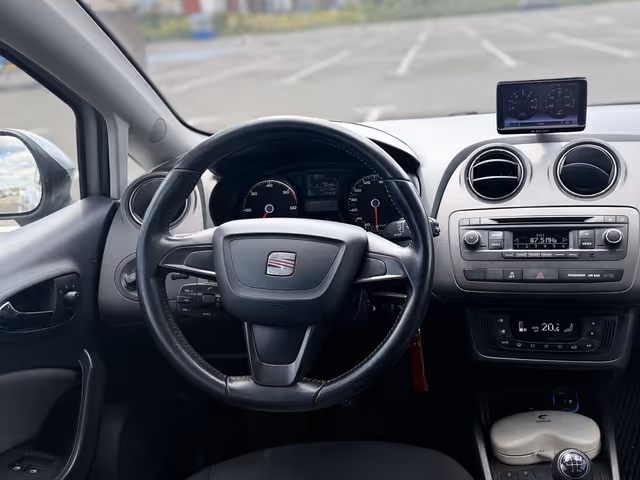 SEAT Ibiza - зображення 1