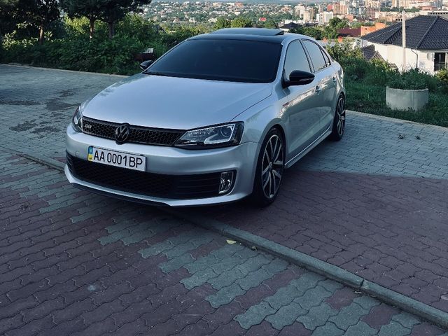 Volkswagen Jetta - фото 3