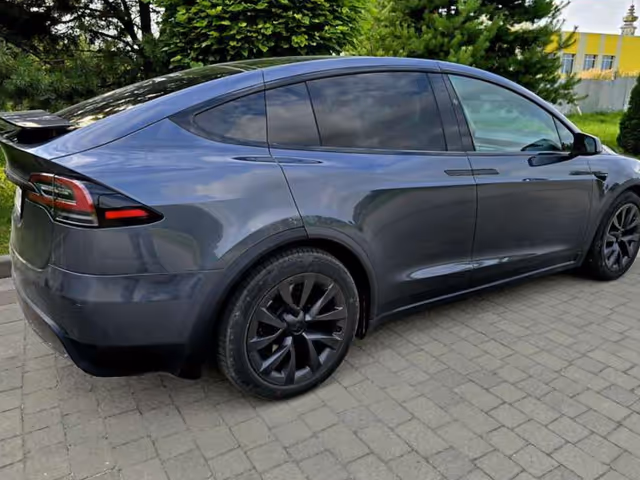 Tesla Model X - зображення 5