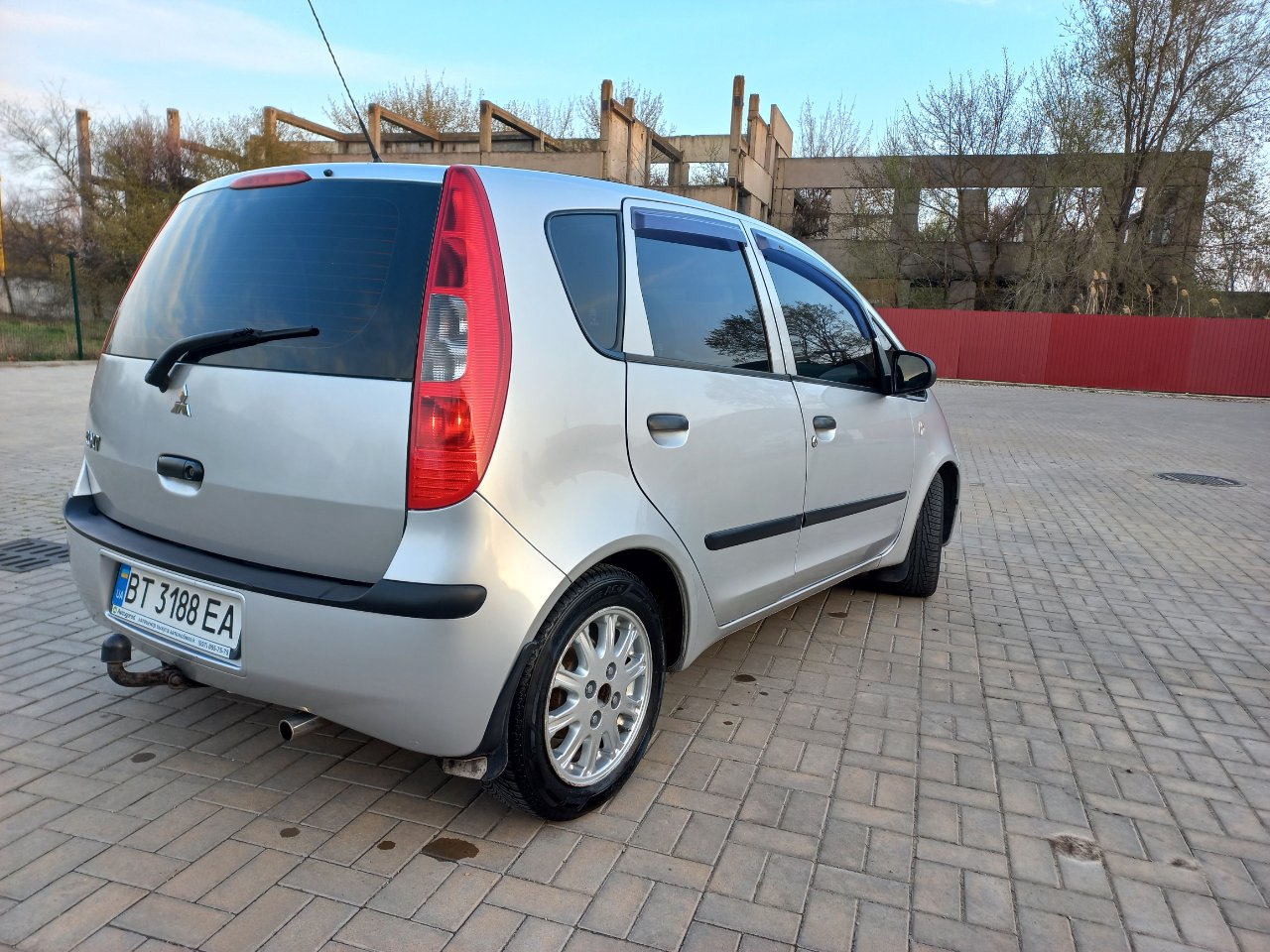 Mitsubishi Colt - фото 6