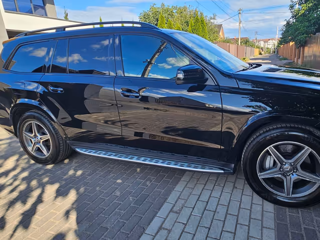 Mercedes-Benz GL-Класс - зображення 1