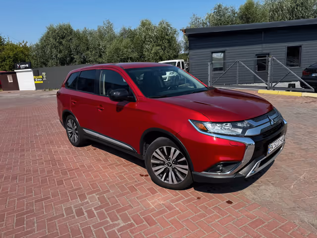 Mitsubishi Outlander - зображення 2