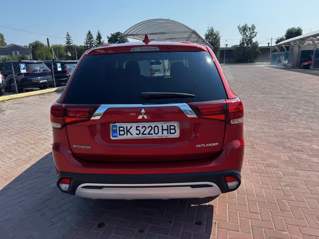 Mitsubishi Outlander - зображення 5
