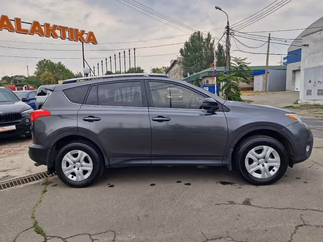 Toyota RAV4 - зображення 2