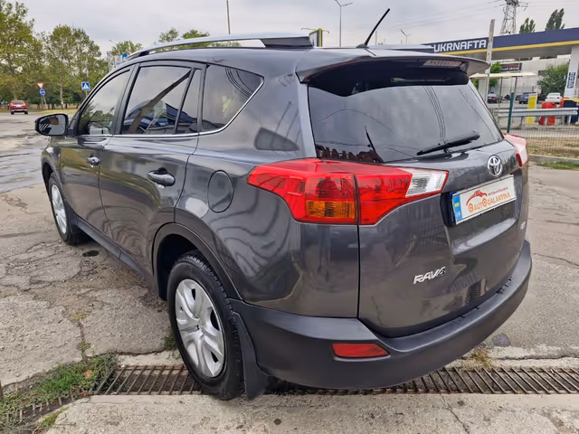 Toyota RAV4 - зображення 3