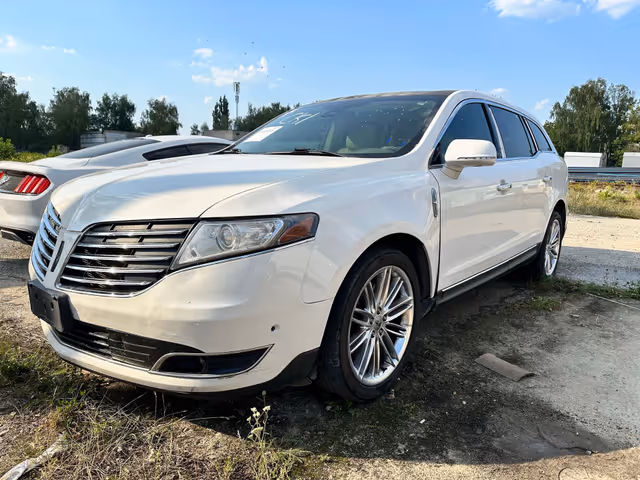 Lincoln MKT - зображення 2