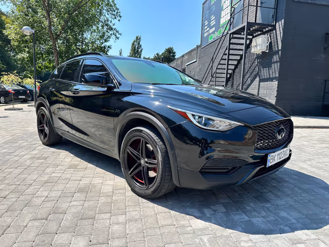 Infiniti QX30 - зображення 1