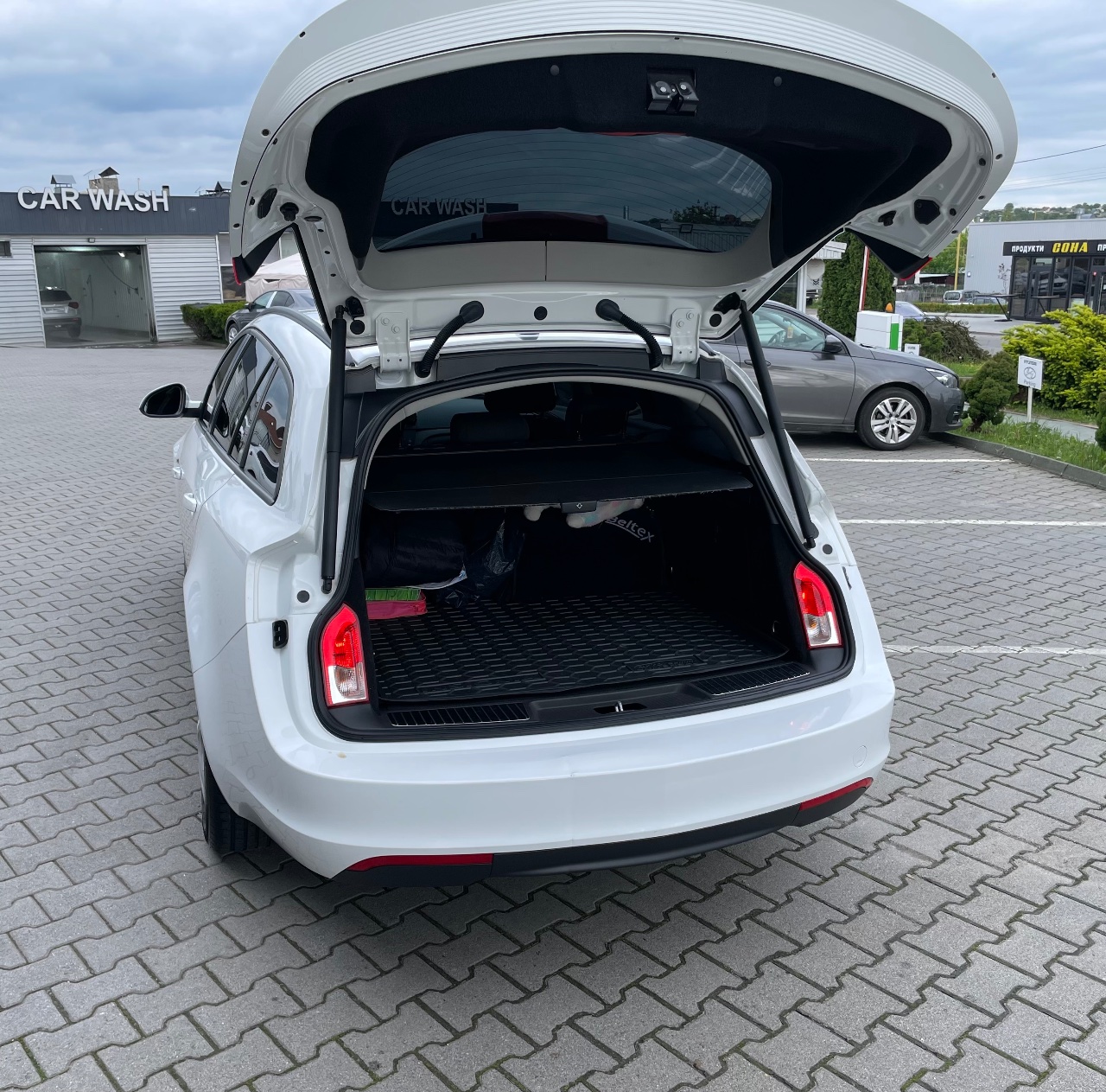 Opel Insignia - фото 12