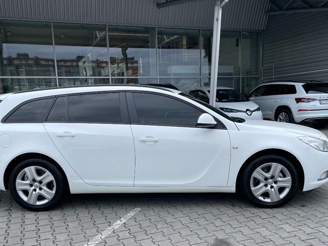 Opel Insignia - фото 4