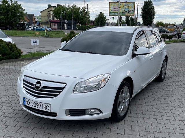 Opel Insignia - фото 2