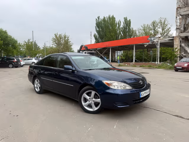 Toyota Camry - зображення 1