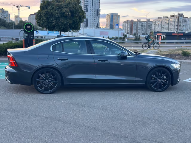 Volvo S60 - зображення 4
