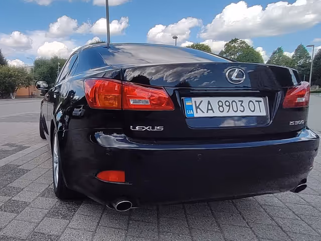 Lexus IS - зображення 3