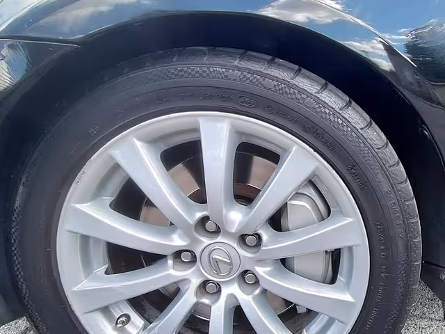 Lexus IS - зображення 4