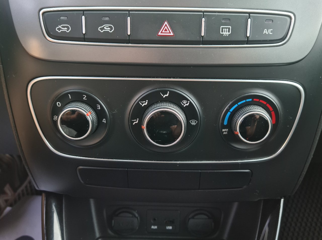 Kia Sorento - фото 18