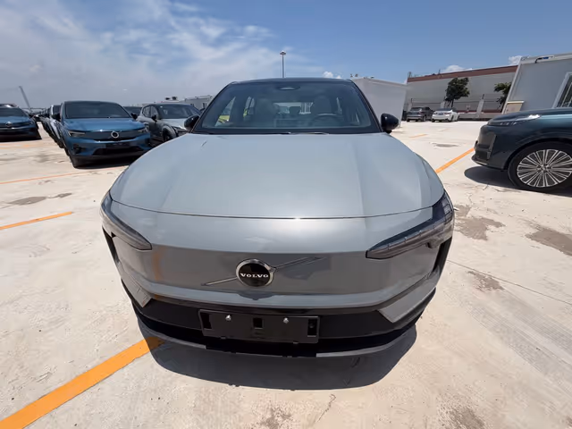 Volvo EX30 - зображення 4