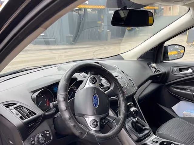 Ford Kuga - зображення 5