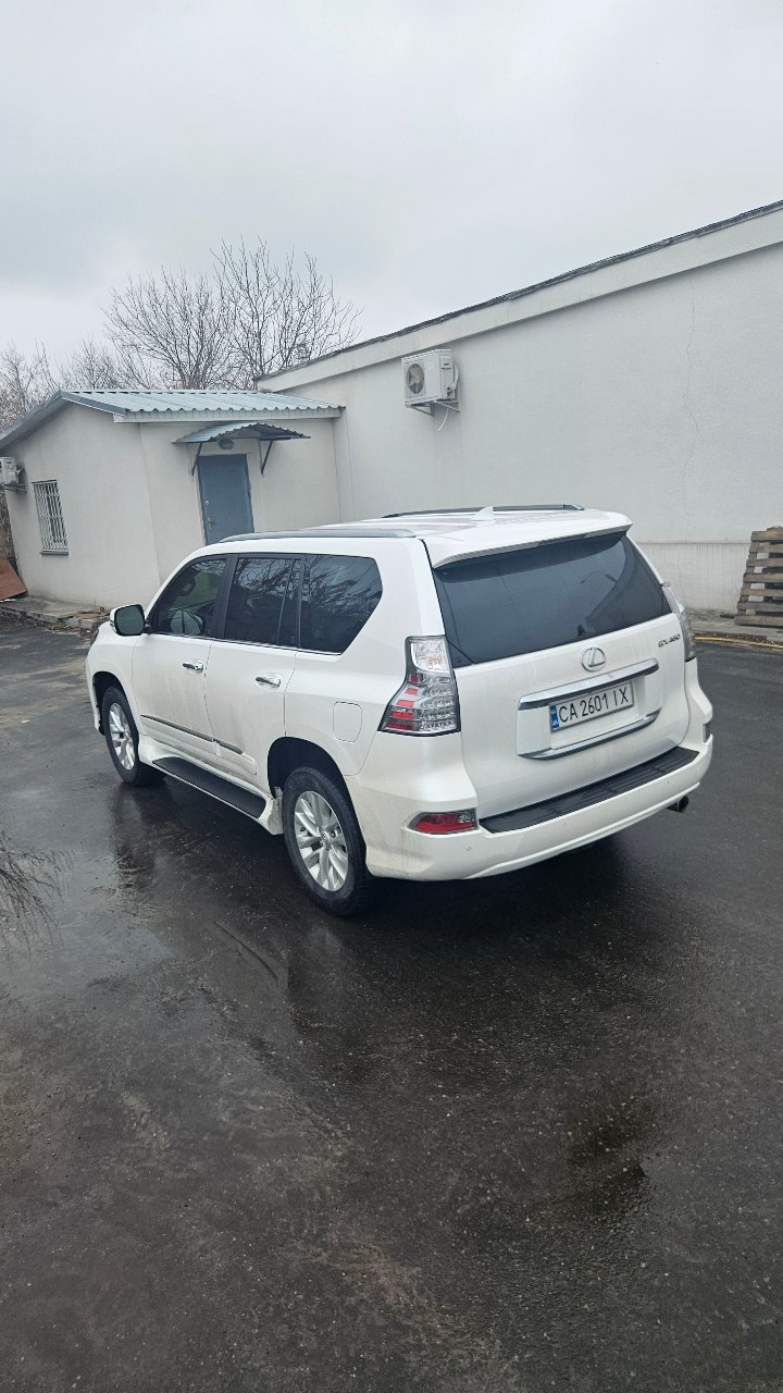 Lexus GX - фото 1