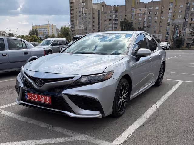 Toyota Camry - зображення 1