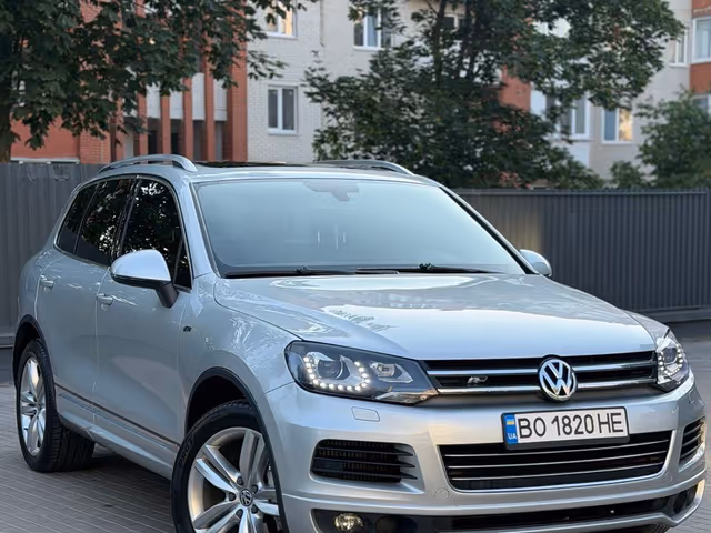 Volkswagen Touareg - зображення 1